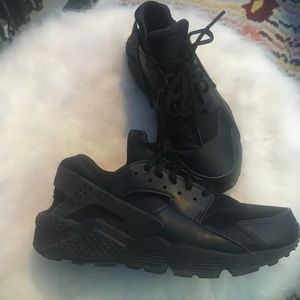 Nike huarache mono black sneakers